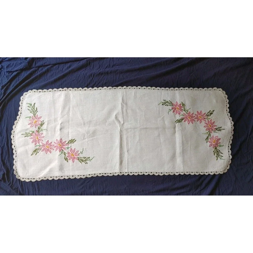 Vtg Hand Embroidered Table Runner Dresser Scarf Floral Crochet Lace Trim Edge